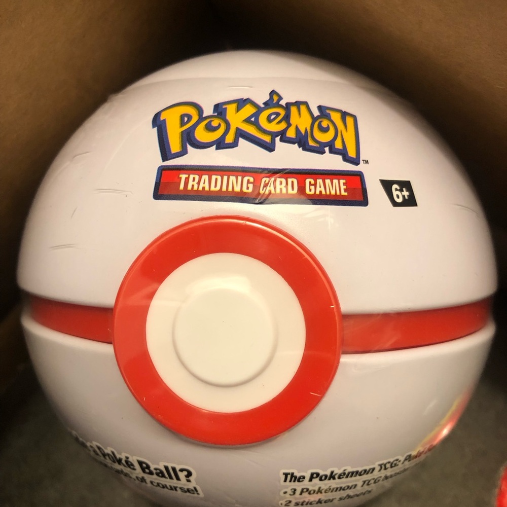 The Pokémon TCG: Poke Ball Tin